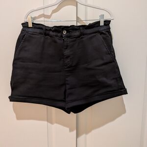 Sanctuary Women's Mid Rise Cruiser Shorts (Size 32)